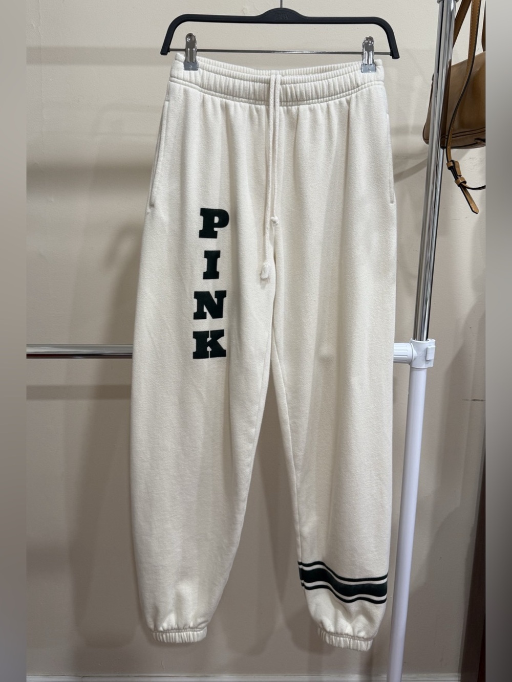 Victoria’s Secret PINK Cream Logo Jogger Sweatpants XS